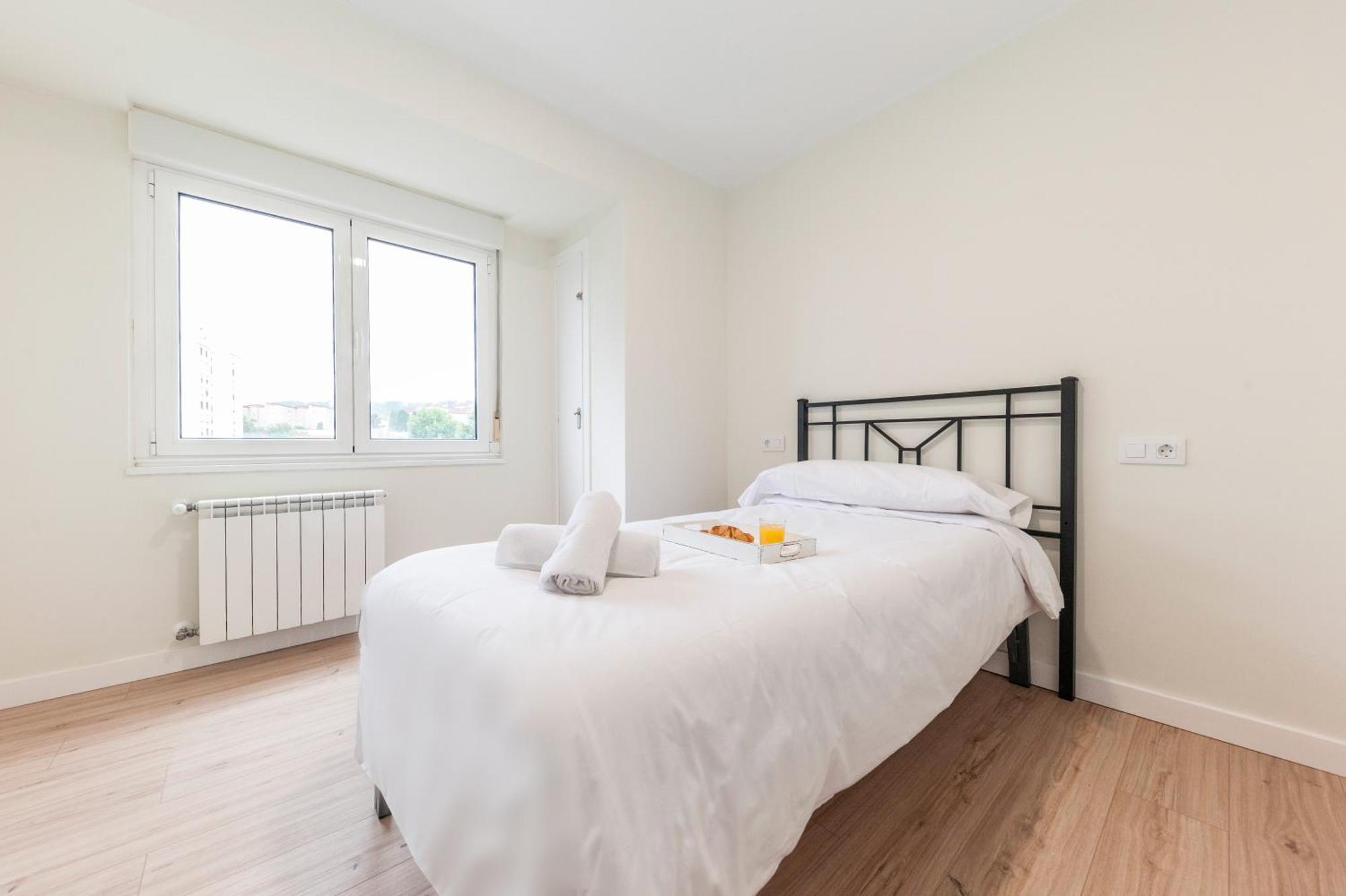 Modern In With Views Oviedo